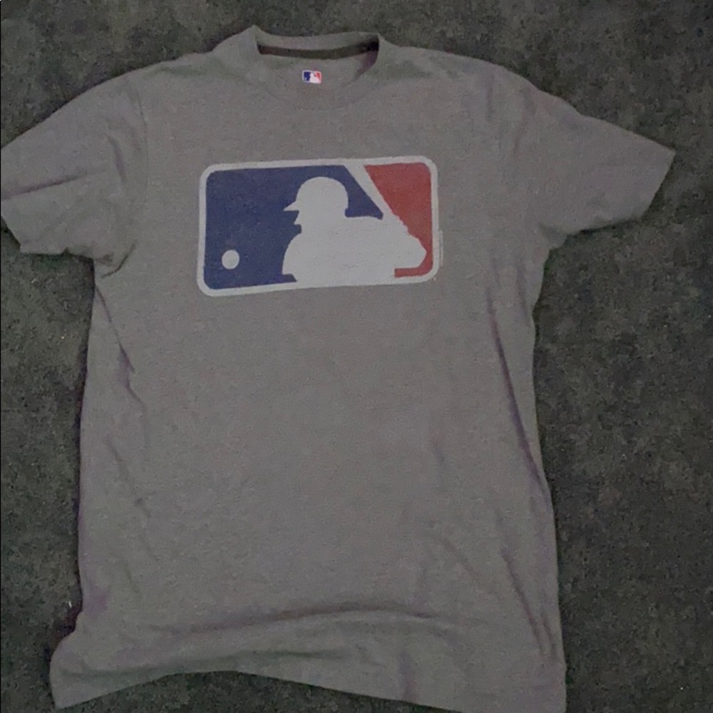 MLB Logo Tee Men’s Medium